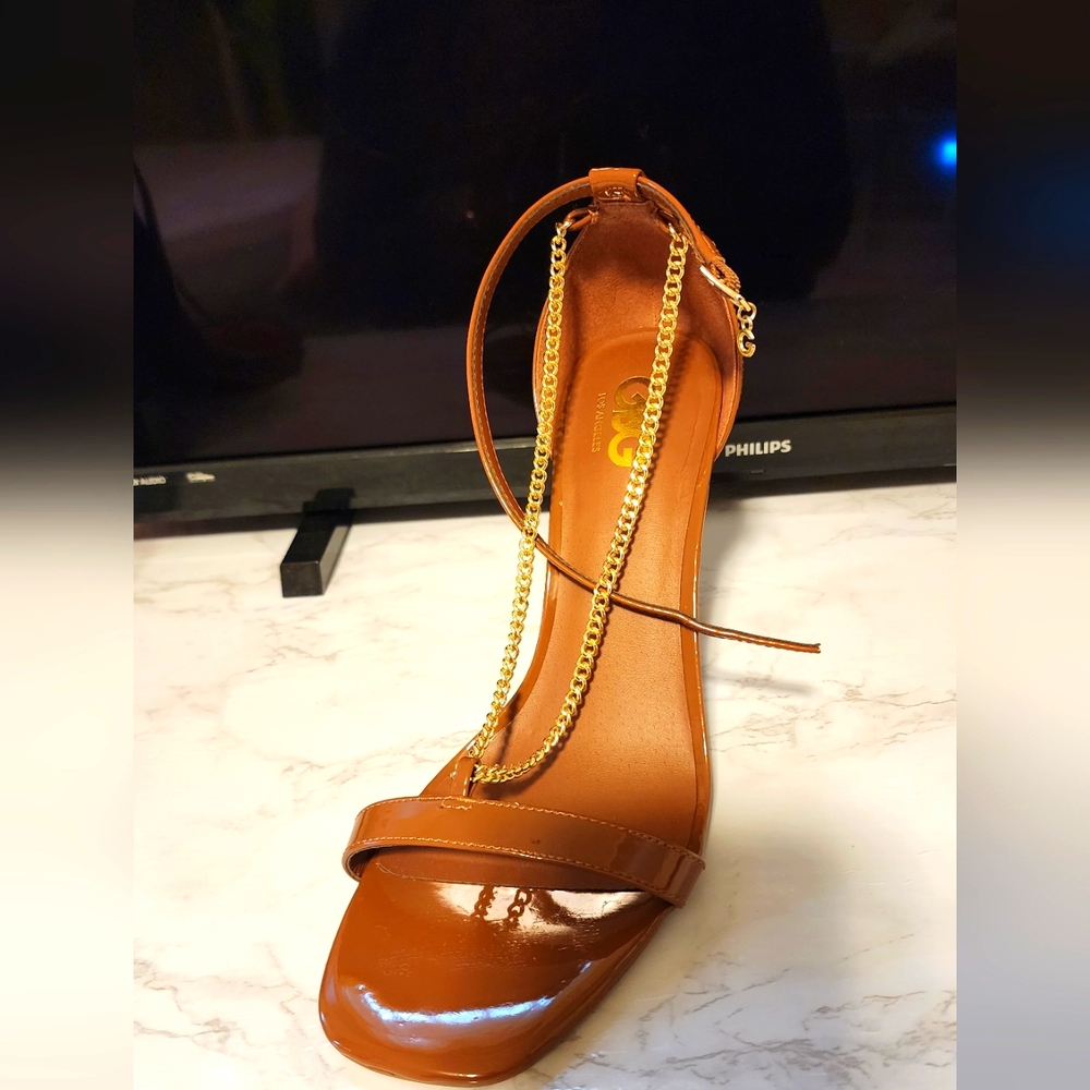 Shoes - Picture 4 of 4